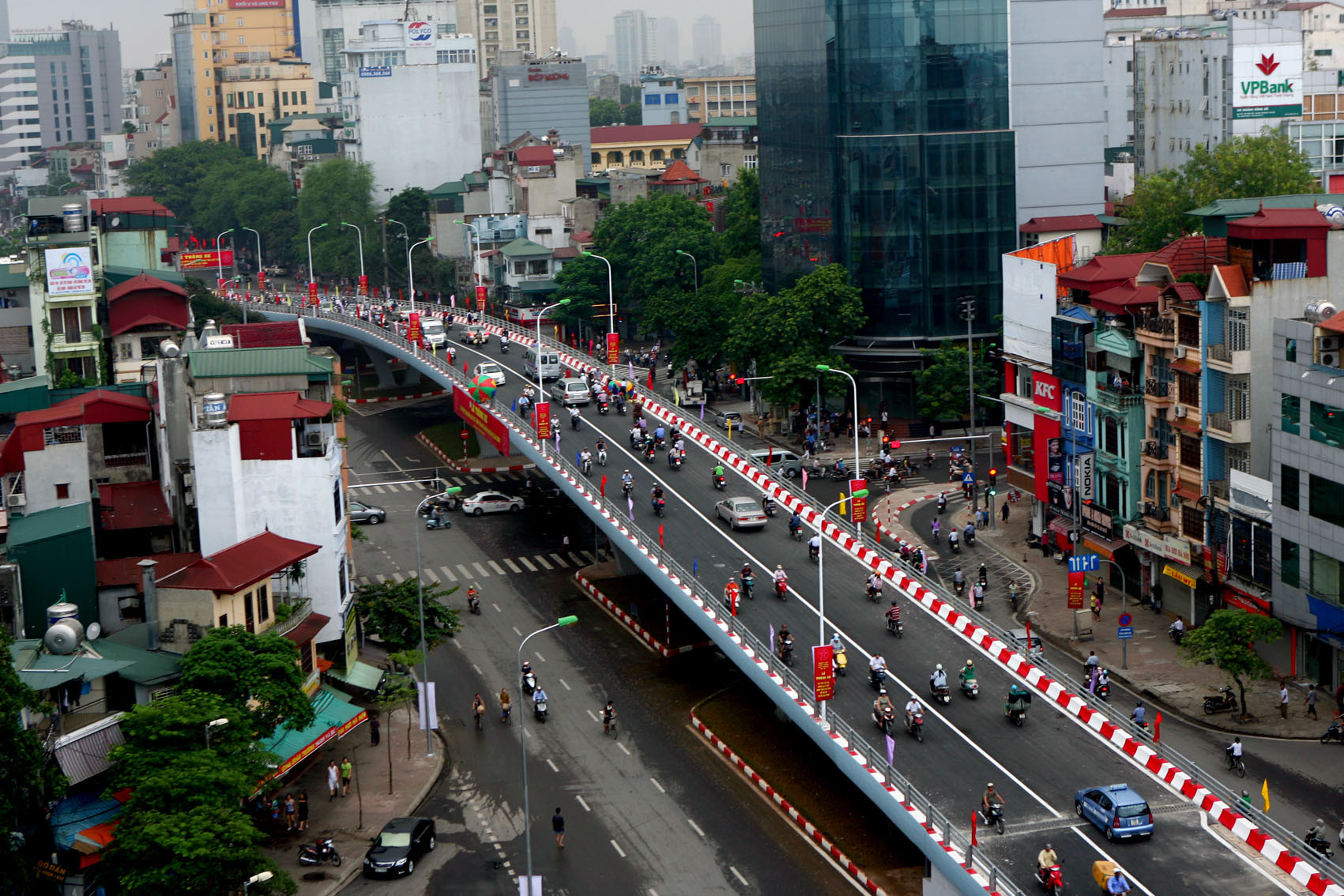 Cau vuot Dai Co Viet.jpg