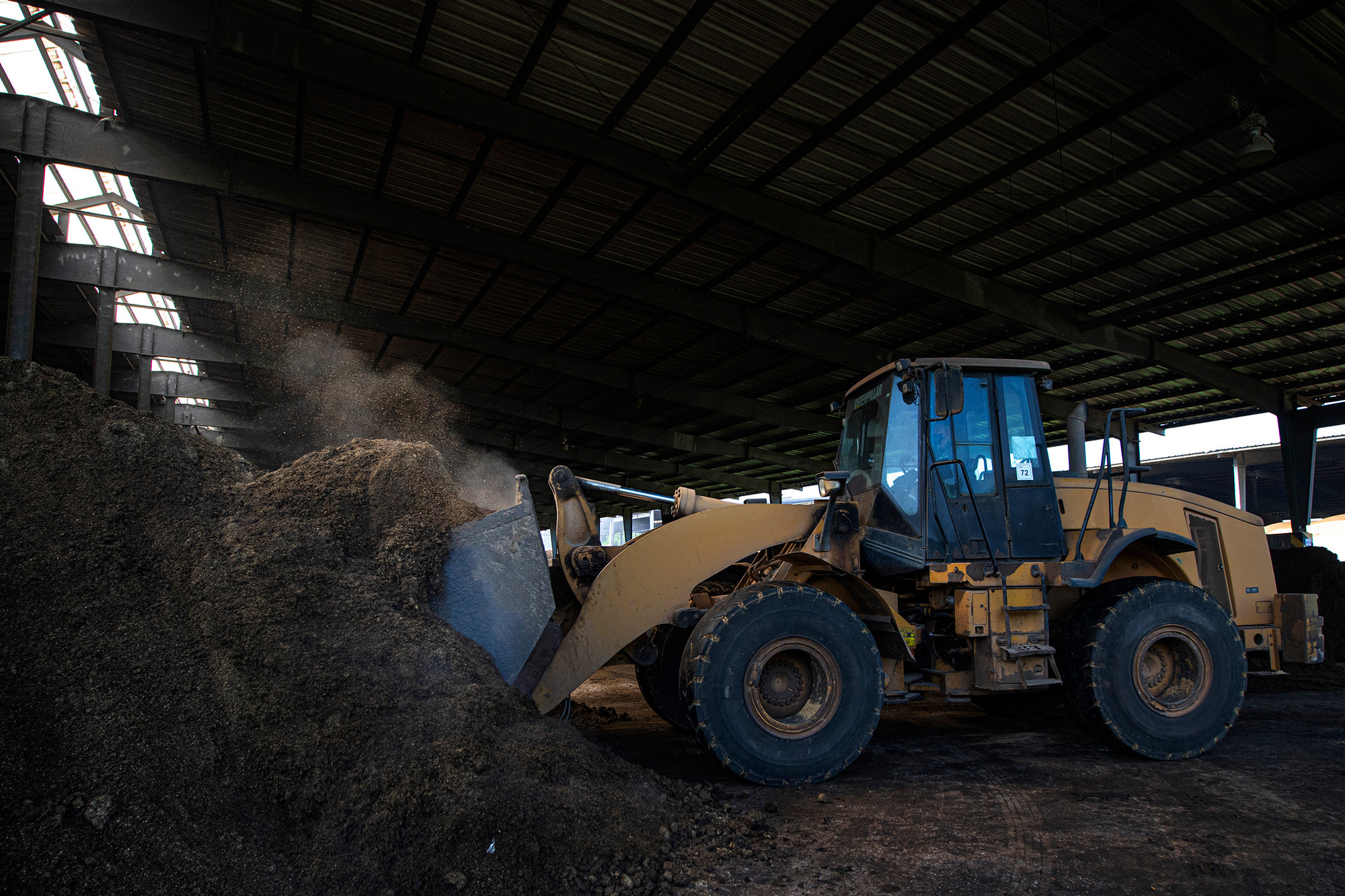 Nhà máy sản xuất phân bón hữu cơ.jpg