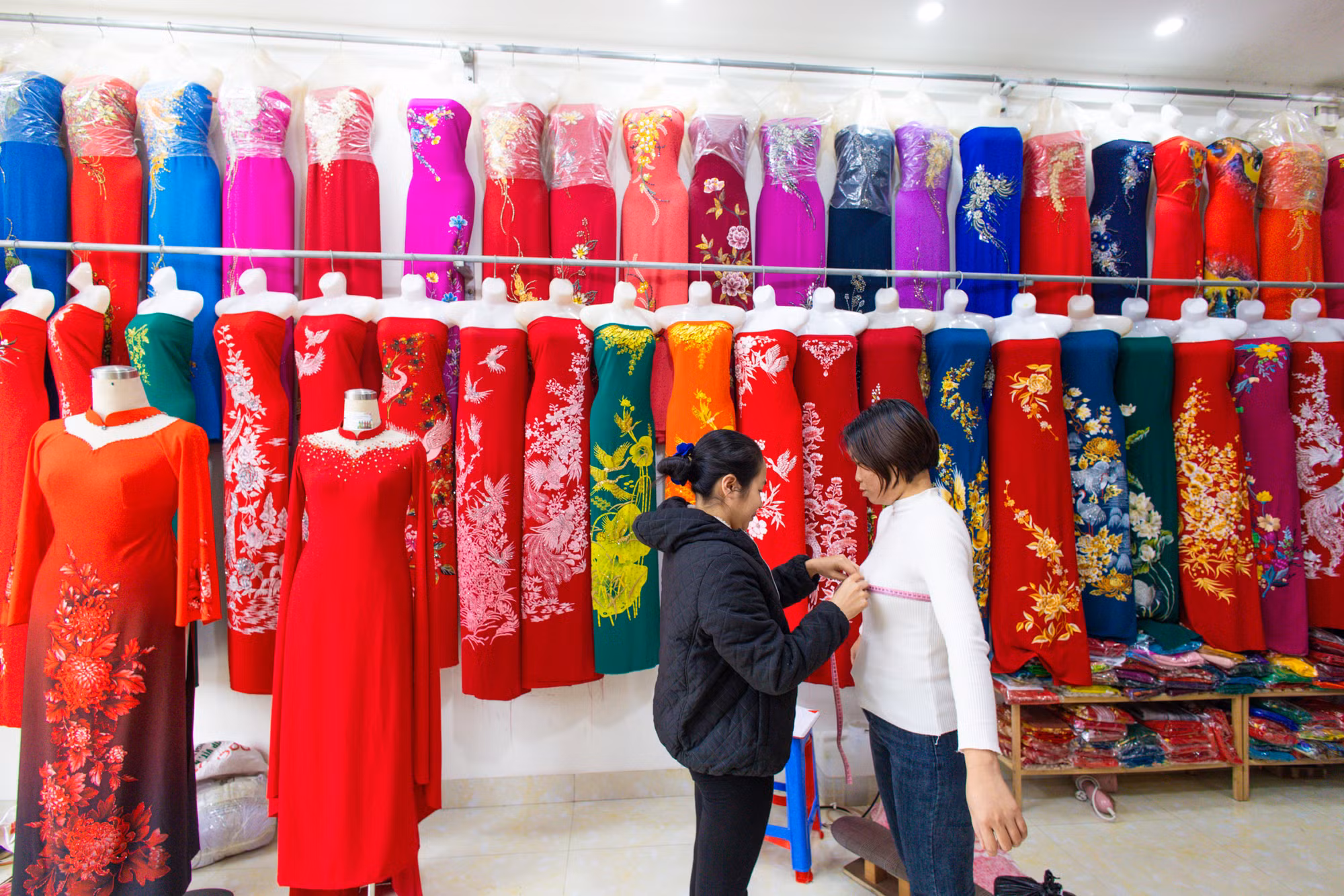 vnp_lang may ao dai trach xa 19.jpg