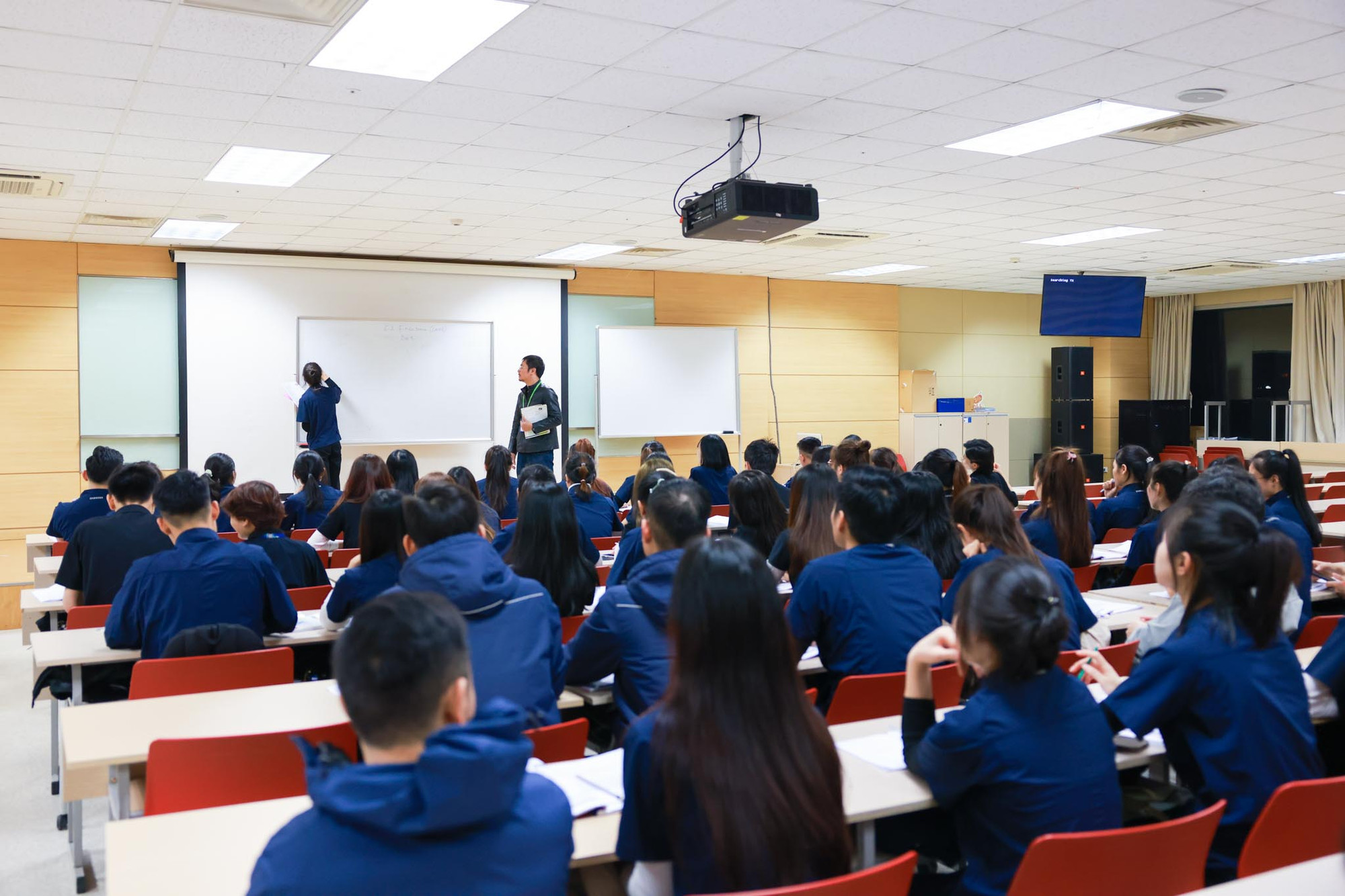 4. Chương trình đào tạo đa dạng giúp nhân viên Samsung phát triển bản thân.jpg