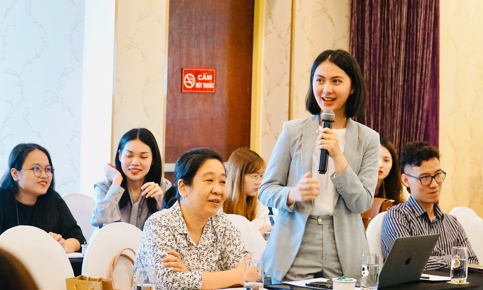 Trần Khánh Linh 1.jpg