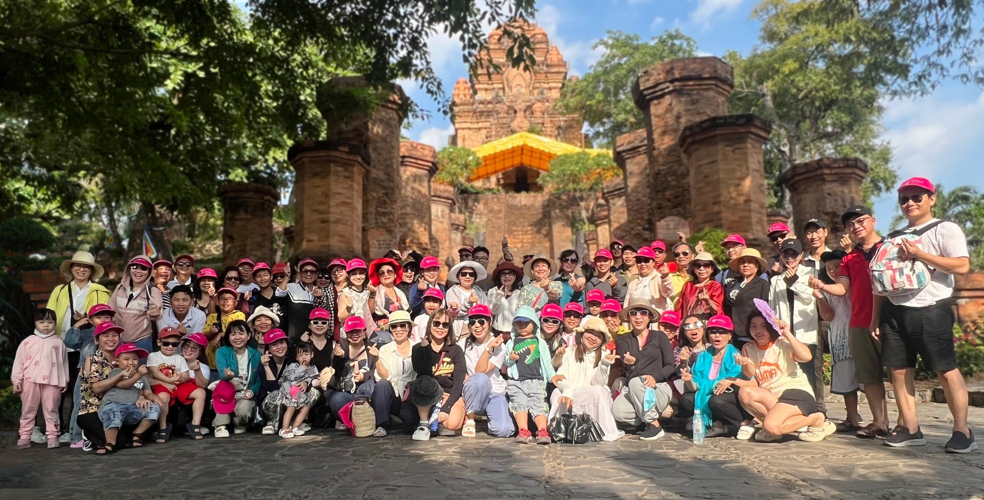 Du khách được khuyến cáo nếu mua tour nên tìm đến những công ty uy tín. (Ảnh minh họa: CTV/Vietnam+) z5401562129987_533e994bee476349bb9e7ff6a226c583.jpg