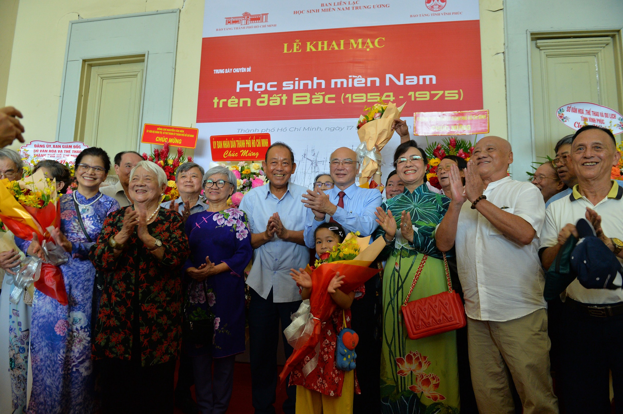 Niềm vui ngày gặp mặt của các học sinh trường miền Nam trên đất Bắc. (Ảnh: Nguyễn Á) z5580420776780_4dc97bf8ad3f6688f3769736cc641e6f.jpg