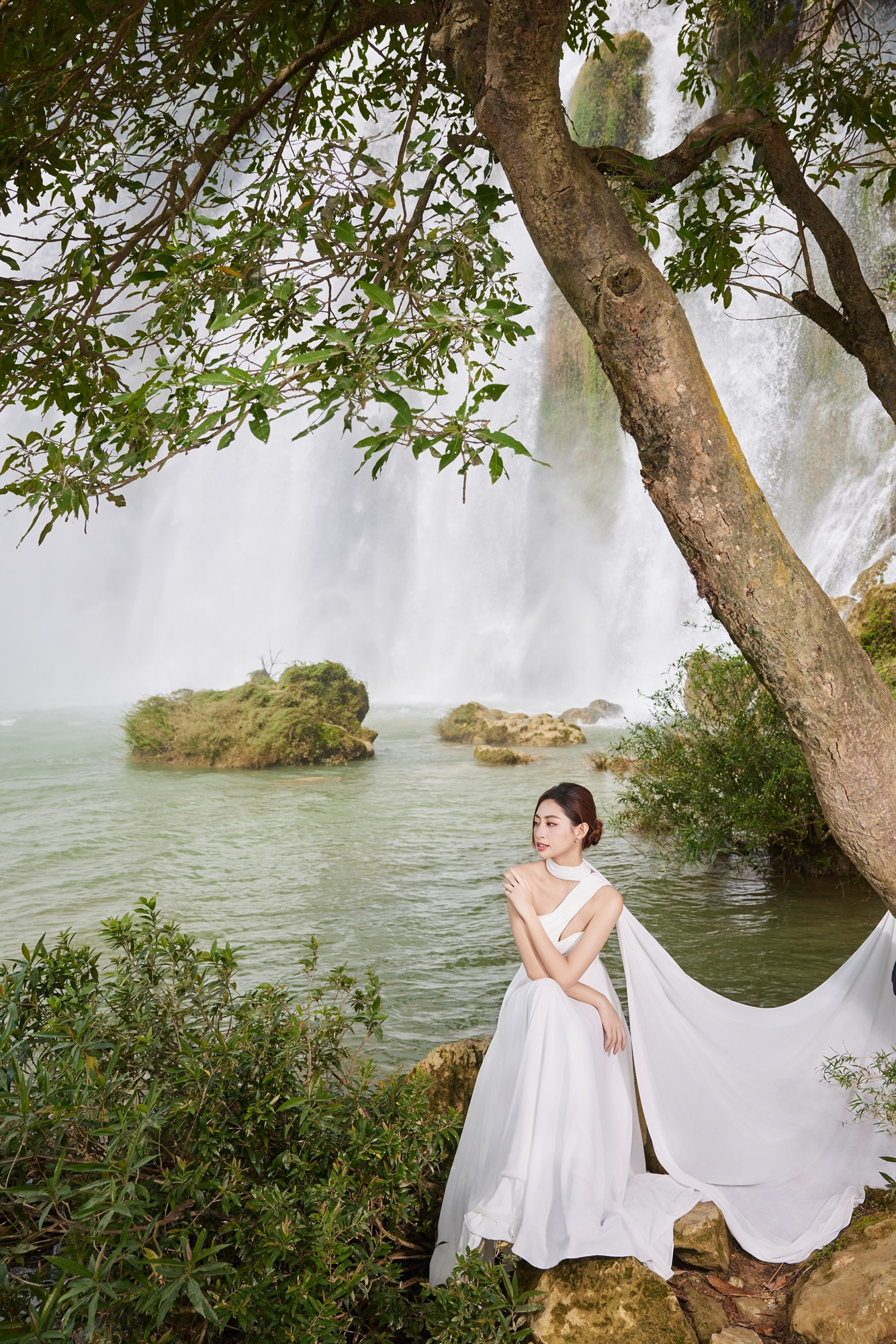 LƯƠNG LINH - BỘ ẢNH KỶ NIỆM 5 NĂM (12).jpg