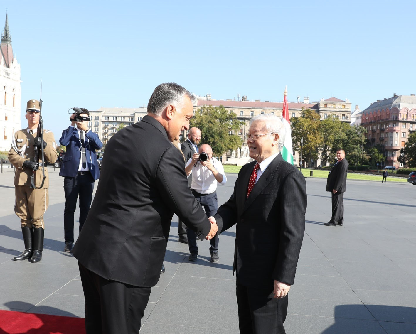 Thủ tướng Hungary Viktor Orbán chủ trì Lễ đón chính thức Tổng Bí thư Ban Chấp hành Trung ương Đảng Cộng sản Việt Nam Nguyễn Phú Trọng thăm chính thức Hungary từ ngày 8/9 đến ngày 11/9/2018. (Ảnh: Trí Dũng/TTXVN) ttxvn-tong-bi-thu-nguyen-phu-trong-tham-chinh-thuc-hungary-1801-4503.jpg