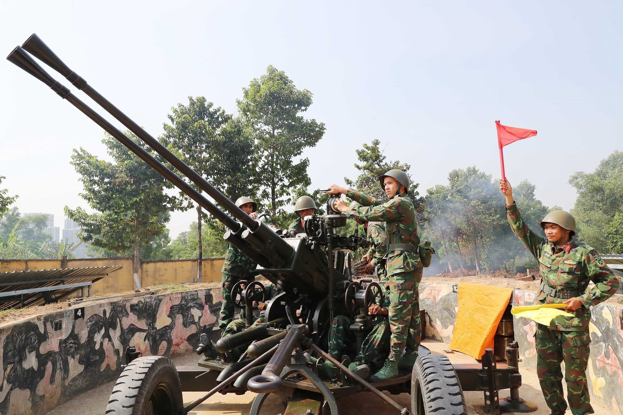 ttxvn_quan doi tinh nhue5.jpg