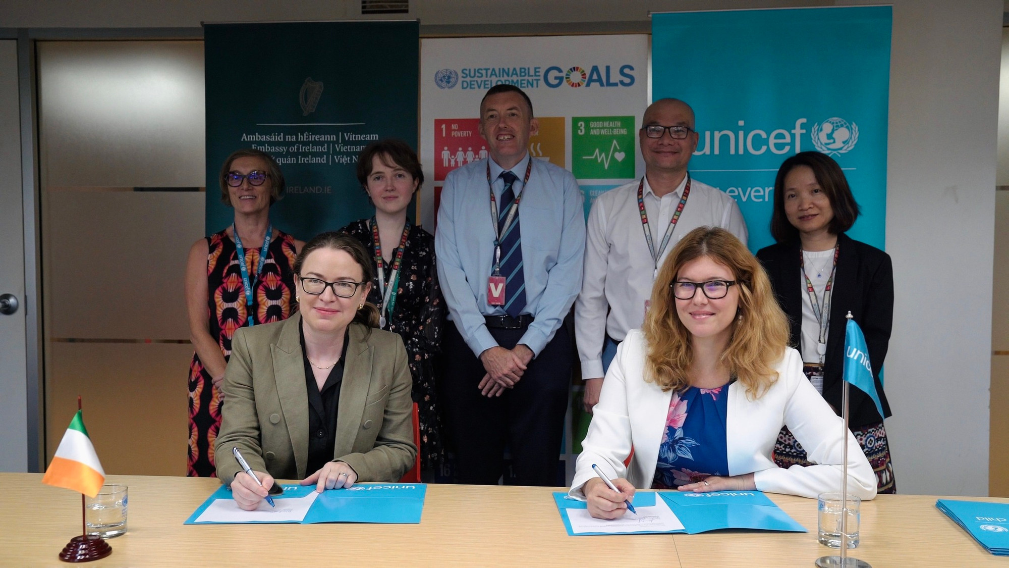 ireland ho tro viet nam.jpg