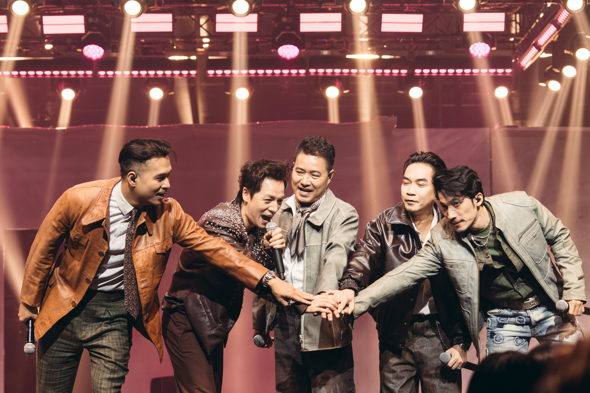 Nhóm Anh Tài Comeback.jpg