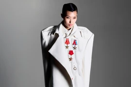 Thiết kế trong bộ ảnh đặc biệt “The Flow of Blood” của Cường Đàm. (Ảnh: NVCC)