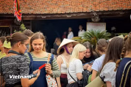 Du lịch và hàng không không còn là hai lĩnh vực phát triển tách rời, mà đã trở thành mối quan hệ tương hỗ chặt chẽ trong cấu trúc kinh tế dịch vụ của nhiều địa phương. (Ảnh: Mai Mai/Vietnam+)