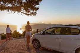 Những chuyến "road trip" là cách để mỗi du khách được tự quyết định tốc độ đi, tự chọn những lối rẽ và làm chủ toàn bộ trải nghiệm. (Ảnh: CTV/Vietnam+)