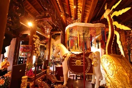 Những “điểm chạm” tín ngưỡng trên hành trình khám phá di sản Thủ đô. (Ảnh: TTXVN)