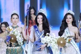Vương miện đã chính thức thuộc về Phan Phương Oanh, đến từ Hà Nội trong đêm chung kết Miss World Vietnam 2025. (Ảnh: PV/Vietnam+)