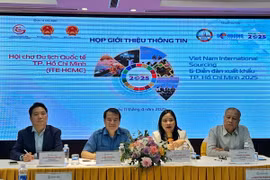 Ban tổ chức họp báo giới thiệu ITE HCMC 2025. (Ảnh: Mai Mai/Vietnam+)