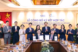 Trung tâm Thông tin du lịch (Cục Du lịch Quốc gia Việt Nam) và Ngân hàng TMCP Sài Gòn - Hà Nội (SHB) chính thức ký kết Thỏa thuận hợp tác giai đoạn 2026-2030. (Ảnh: TITC/Vietnam+)