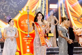 Nguyễn Hoàng Vân đăng quang Hoa hậu Doanh nhân Việt Nam 2026. (Ảnh: CTV/Vietnam+)