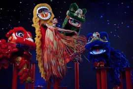 Thí sinh Vietnam’s Next Top Model 2025 ấn tượng trong bộ hình đón Trung Thu