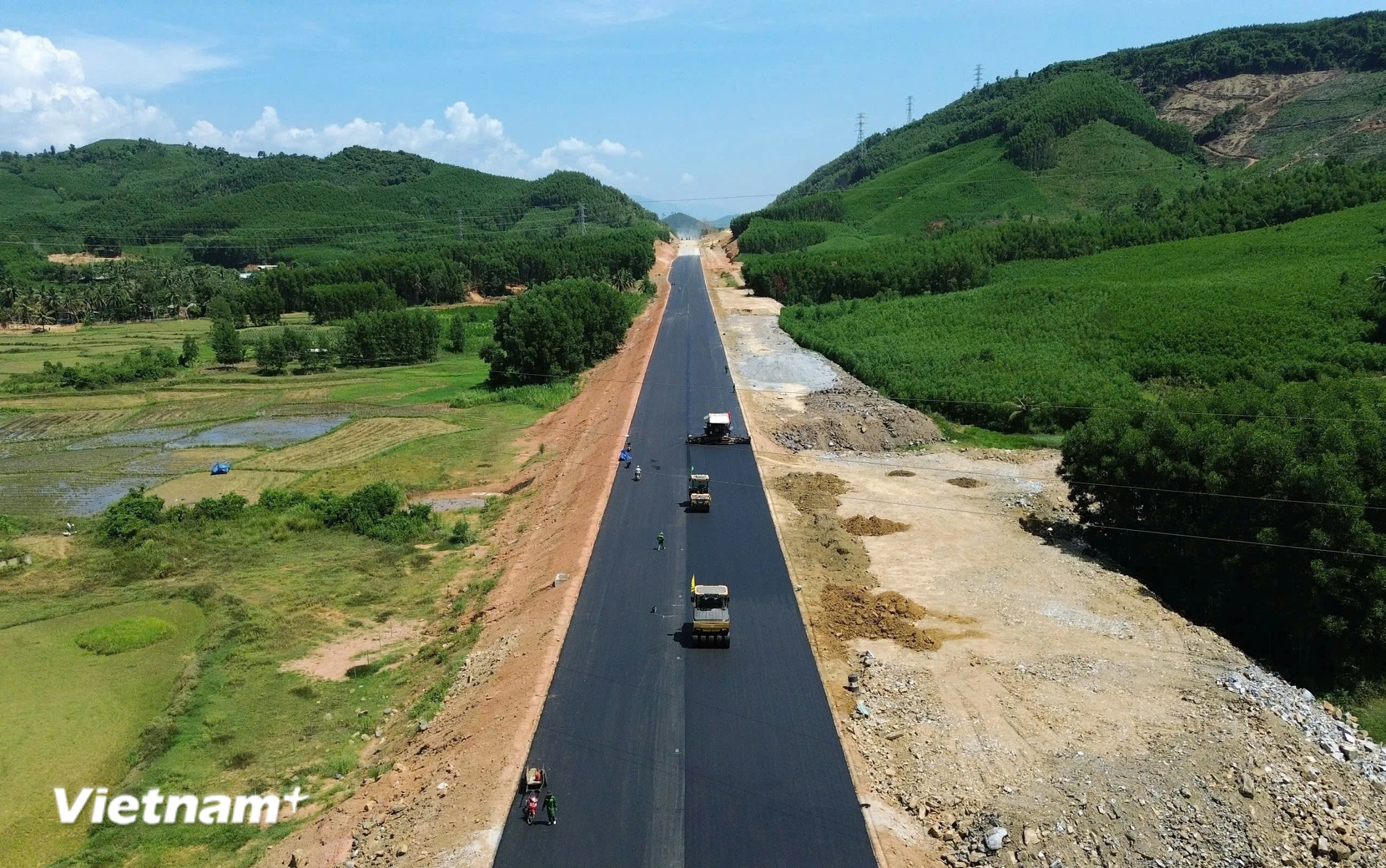 Hàng loạt dự án giao thông trọng điểm chậm tiến độ, chưa có chuyển biến