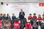 Thủ tướng Nhật Bản Shigeru Ishibaz giao lưu với sinh viên Đại học Việt Nhật 