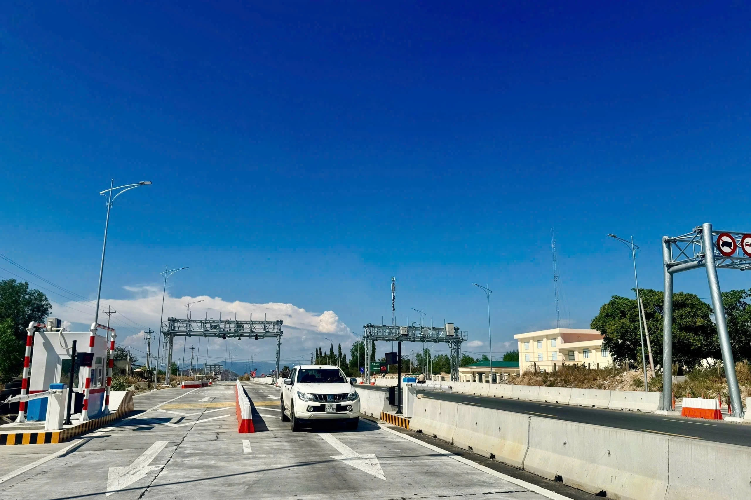 Khắc phục lỗi thu phí không đúng tại 5 tuyến cao tốc, đảm bảo lợi ích người dân