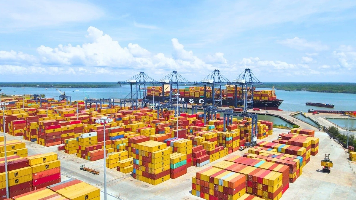 Giảm tối thiểu 10% giá dịch vụ hậu cần hàng hải cho tàu biển Việt Nam