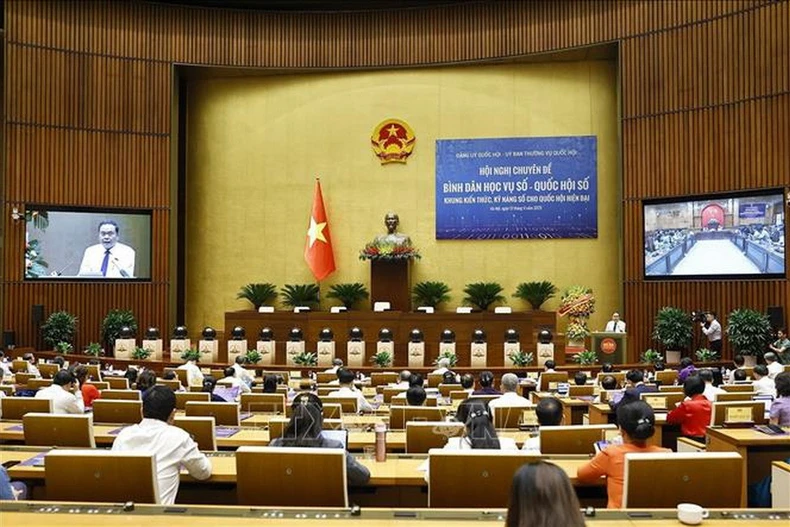 Chủ tịch Quốc hội Trần Thanh Mẫn phát biểu tại Hội nghị chuyên đề “Bình dân học vụ số-Quốc hội số: Khung kiến thức, kỹ năng số cho Quốc hội hiện đại” đã hoàn thành chương trình đề ra, ngày 13/9/2025. (Ảnh: Doãn Tấn/TTXVN)