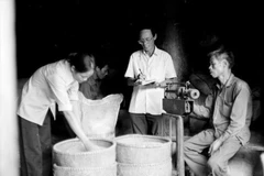 [News game] Quá trình đất nước tiến lên đổi mới dưới sự lãnh đạo của Đảng