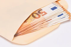 Từ khách sạn 5 sao tới phong bì đầy tiền: Hé lộ về một phi vụ lừa đảo Bitcoin khó tin