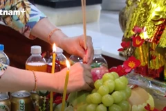 Việt kiều ở Lào gìn giữ nét đẹp văn hóa truyền thống ngày Tết Việt Nam