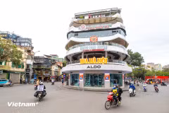 Hoạt động kinh doanh của các gian hàng đoạn từ ngã 5 Hàng Đào tới ngã 3 Hàng Đào-Gia Ngư sẽ tạm dừng từ 19 giờ đến 24 giờ ngày Chủ nhật (9/3/2025).