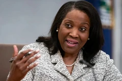 Thống đốc Fed Lisa Cook