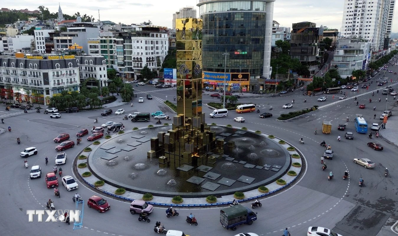 Quảng Ninh đẩy mạnh xây dựng thành phố hiện đại, thông minh