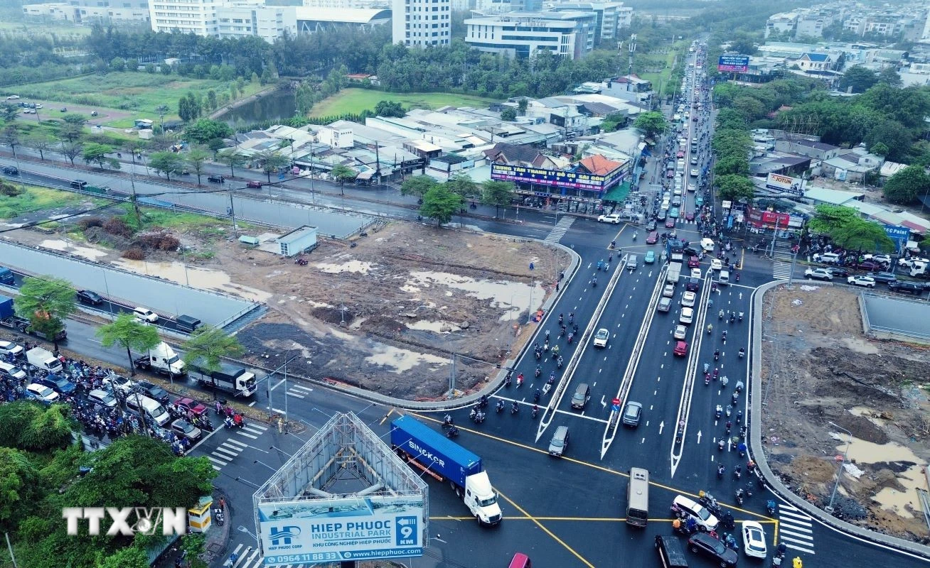 TP.HCM nghiên cứu xây dựng đường trên cao dọc tuyến Nguyễn Văn Linh