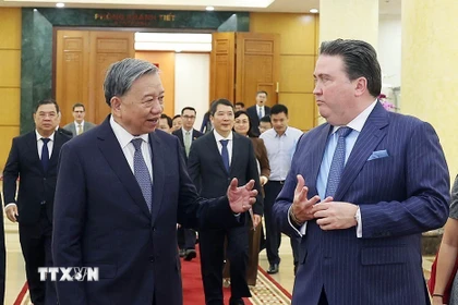 Tổng Bí thư Tô Lâm tiếp Đại sứ Hoa Kỳ Marc Knapper. (Ảnh: Thống Nhất/TTXVN)