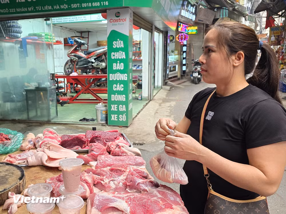 vnp-chi-le-ngoc-luyen-van-giu-thoi-quen-mua-thit-o-cho-nhung-lua-chon-ky-luong-hon.jpg
