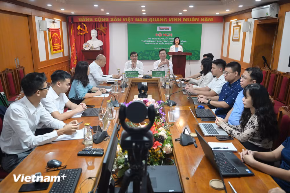 vnp-hoi-thao-tai-che-rac-thai.jpg