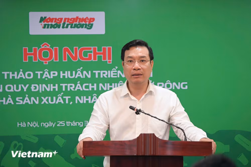 vnp-ong-ho-kien-trung.jpg