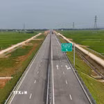 Một vị trí trên cao tốc Bắc- Nam, đoạn Hàm Nghi-Vũng Áng. (Ảnh: Hữu Quyết/TTXVN)