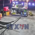 Đồng Tháp: Xe khách lao vào lề đường khiến 2 người thiệt mạng 