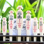 Xăm hường là một thú vui tao nhã chốn Cung đình xưa xứ Huế. (Ảnh: Mai Trang/TTXVN)