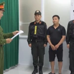 Công an Thành phố Hồ Chí Minh tống đạt các thủ tục tố tụng đối với Lê Quang Quyết.