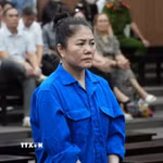 Bị cáo Phạm Mỹ Hạnh (cựu Chủ tịch Hội đồng quản trị, Giám đốc Công ty cổ phần Tập đoàn Mỹ Hạnh) tại phiên tòa. (Ảnh: Kim Anh/TTXVN)