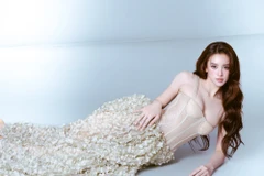 Hoa hậu Trần Tiểu Vy tuổi 25: Trưởng thành với nhan sắc rạng rỡ 