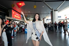 Hoa hậu Ý Nhi chính thức "đem chuông đi đánh xứ người" ở Miss World thứ 72