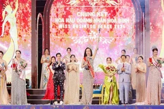 Nữ doanh nhân Hoắc Thị Huyền, đến từ Bắc Giang đăng quang mùa giải đầu tiên cuộc thi. (Ảnh: BTC)