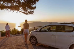 Những chuyến "road trip" là cách để mỗi du khách được tự quyết định tốc độ đi, tự chọn những lối rẽ và làm chủ toàn bộ trải nghiệm. (Ảnh: CTV/Vietnam+)