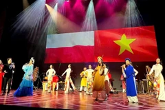 Chương trình nghệ thuật “Tinh hoa văn hóa Việt Nam” vừa diễn ra tại Ba Lan. (Ảnh: Cục Du lịch Quốc gia)