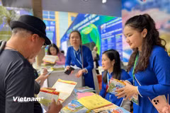 Gian hàng của Vietravel đạt doanh thu gần 17 tỷ đồng sau 4 ngày hội chợ. (Ảnh: Mai Mai/Vietnam+)