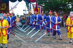 Hát bả trạo tại Lễ hội Cầu ngư. (Ảnh: Ủy ban nhân dân tỉnh Bình Định)
