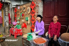 Các cơ sở kinh doanh tại các khu, điểm du lịch sẽ phải niêm yết giá công khai, bán đúng giá niêm yết... (Ảnh minh họa: Mai Mai/Vietnam+)